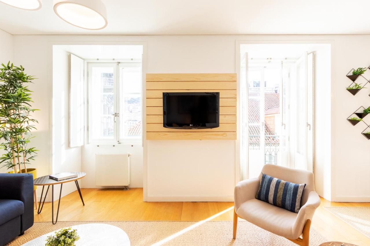 Joivy Chiado Self Check-In 2-Br Flat With Parking Daire Lisboa Dış mekan fotoğraf